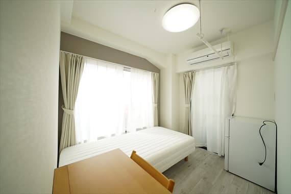 Room image 15