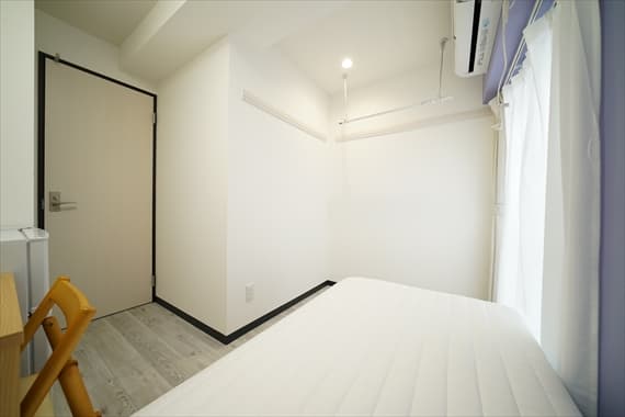 Room image 16