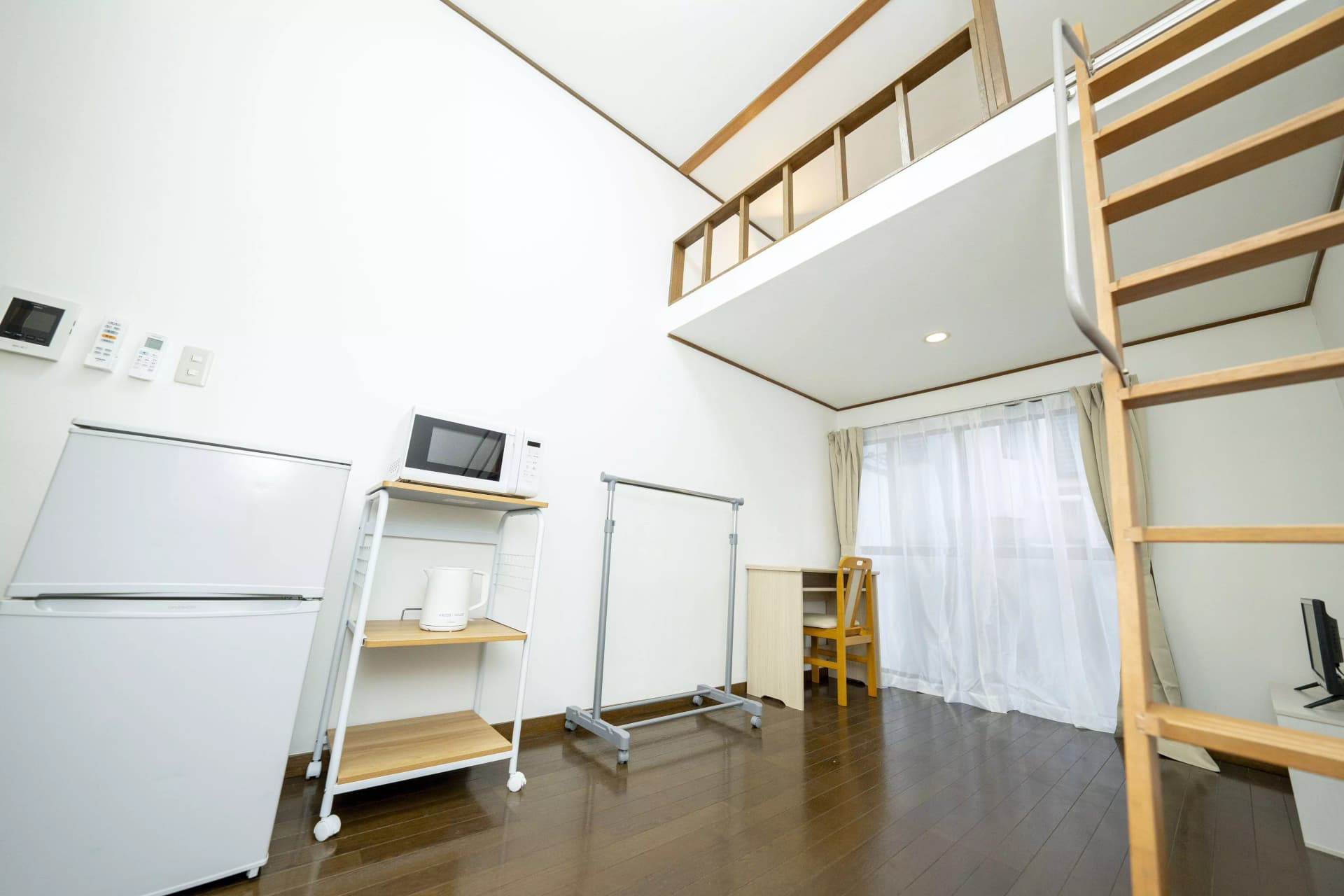 Room image 9