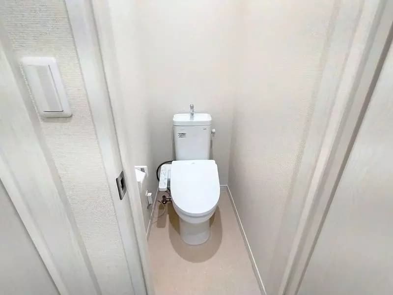 Room image 11
