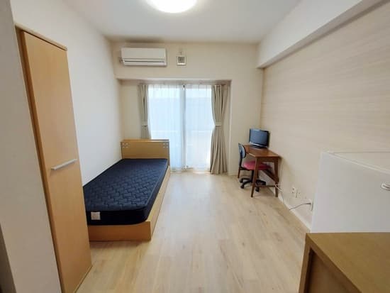 Room image 15