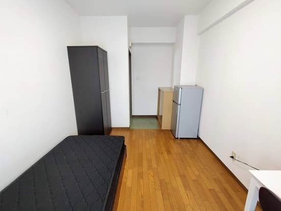 Room image 16