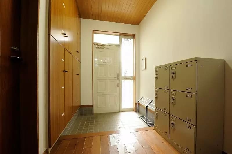 Room image 16