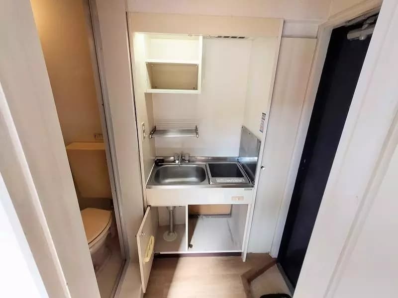 Room image 16