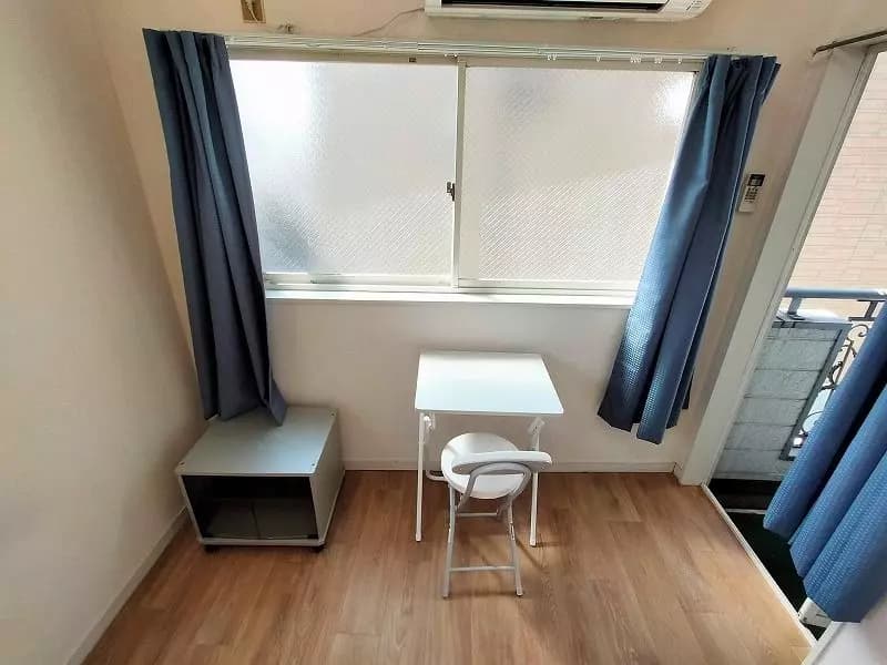 Room image 10