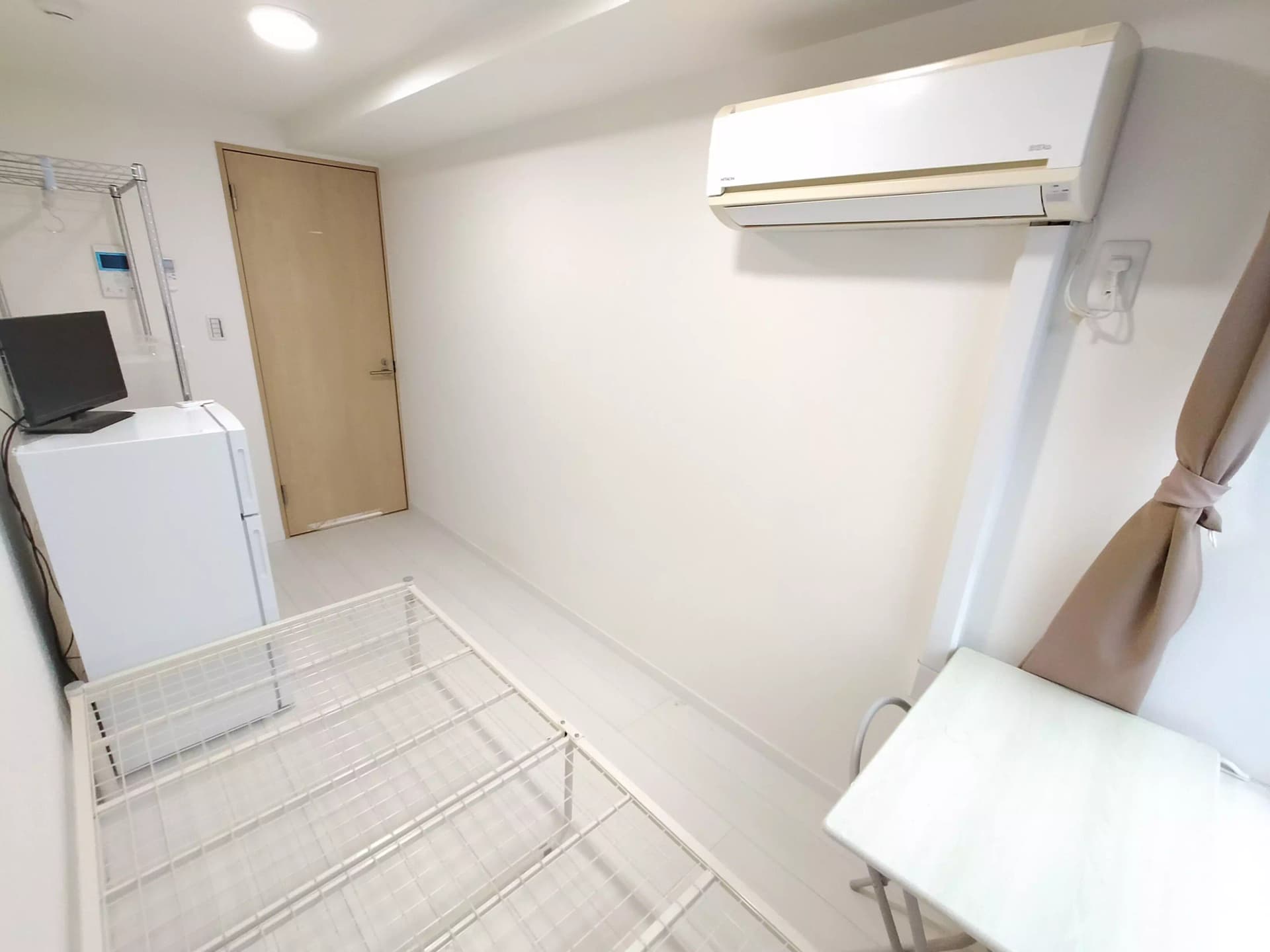 Room image 16