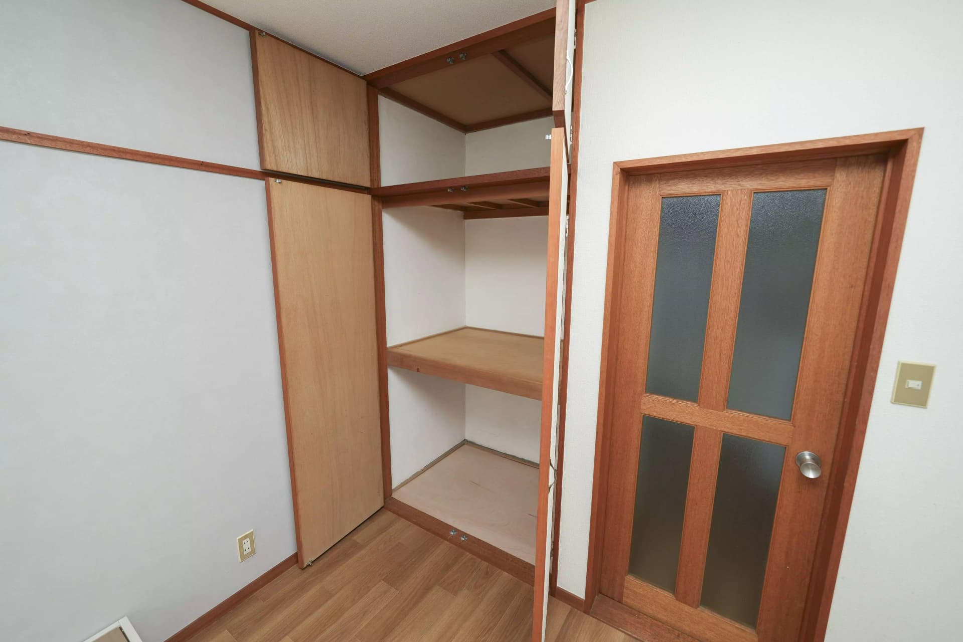 Room image 15