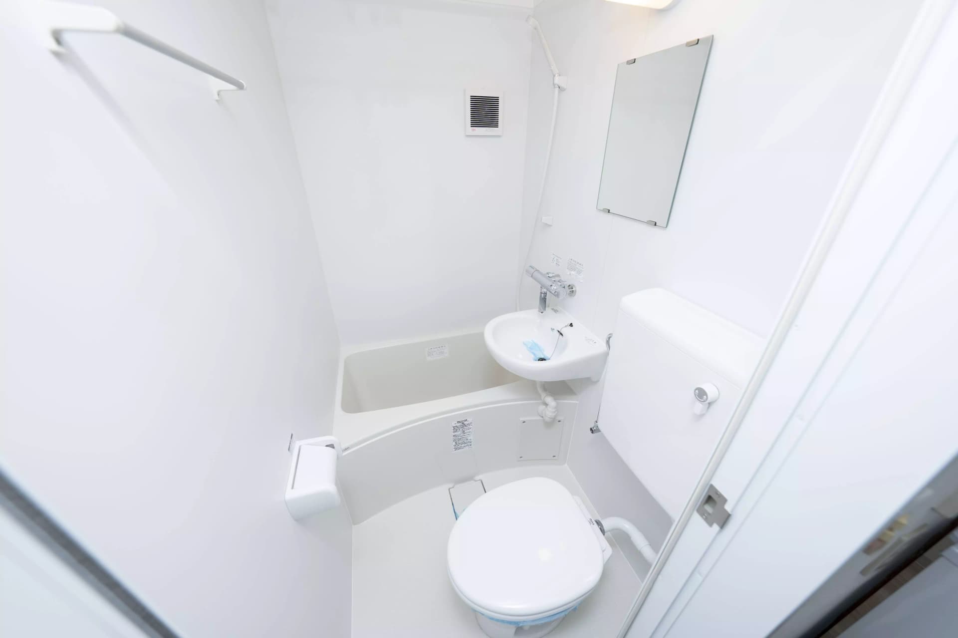Room image 8