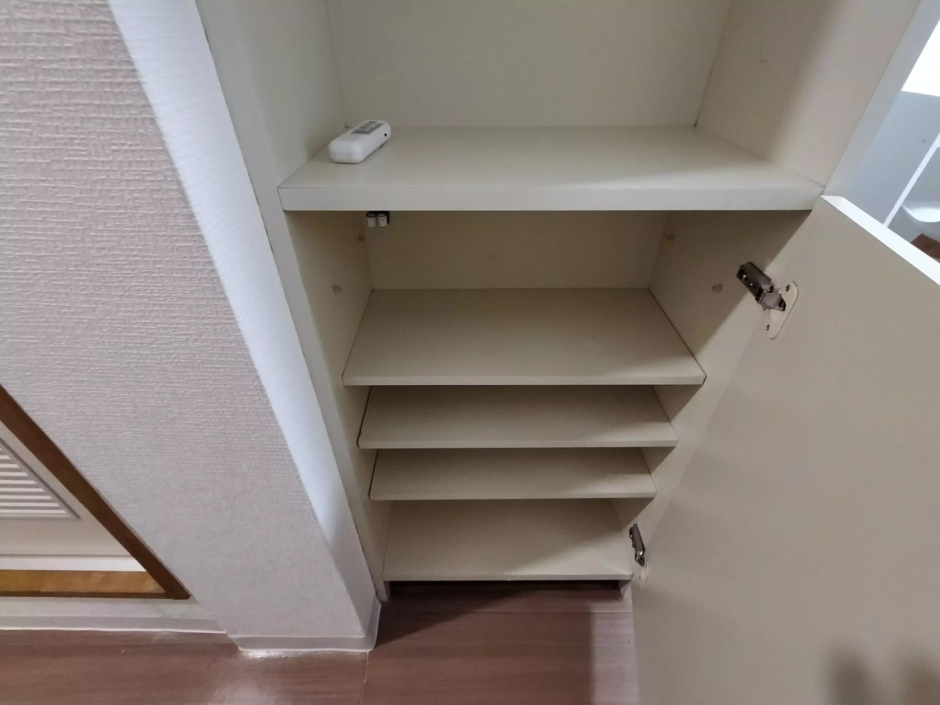Room image 15