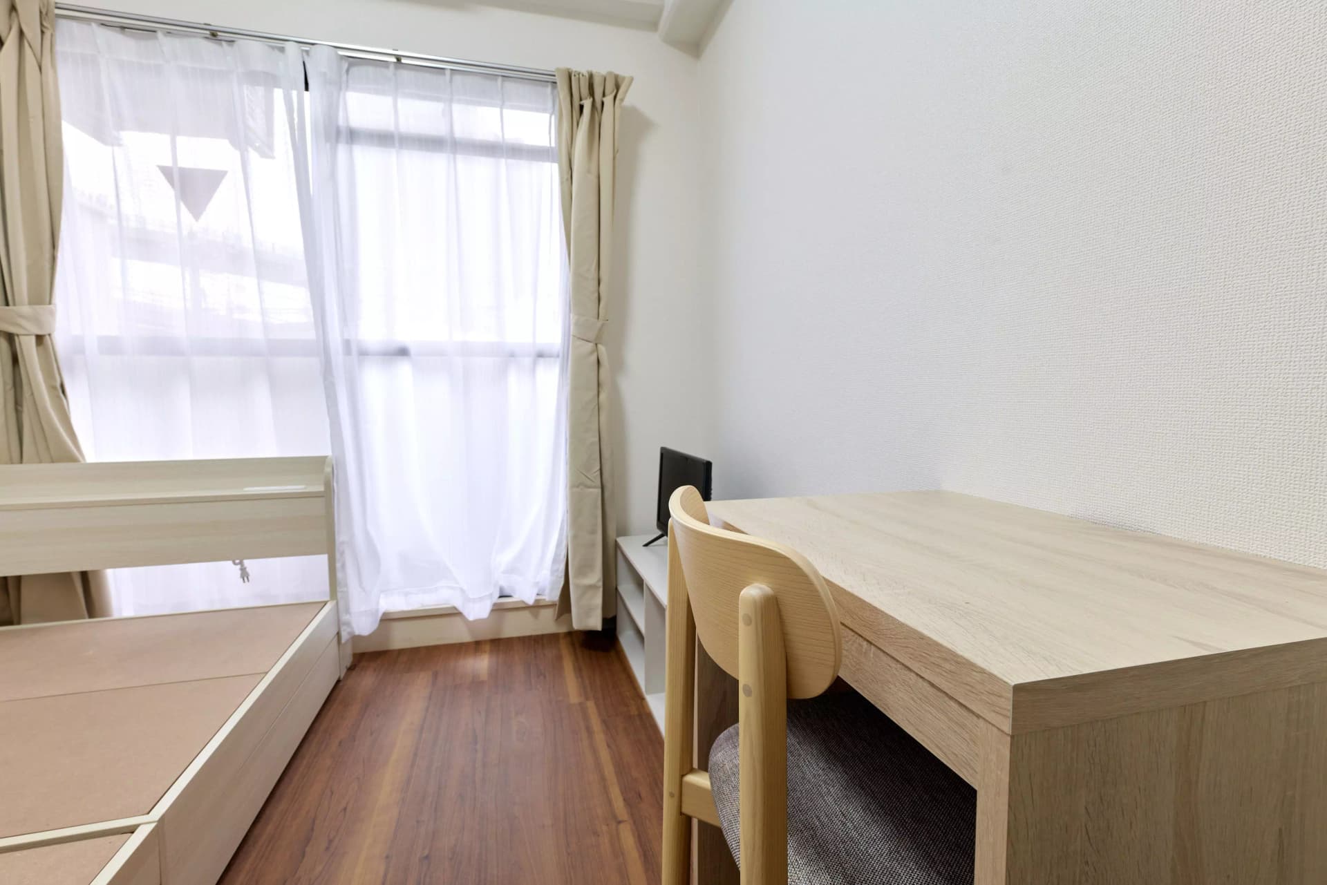 Room image 15