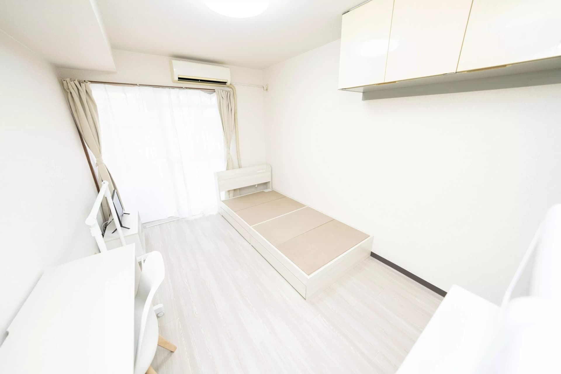 Room image 8