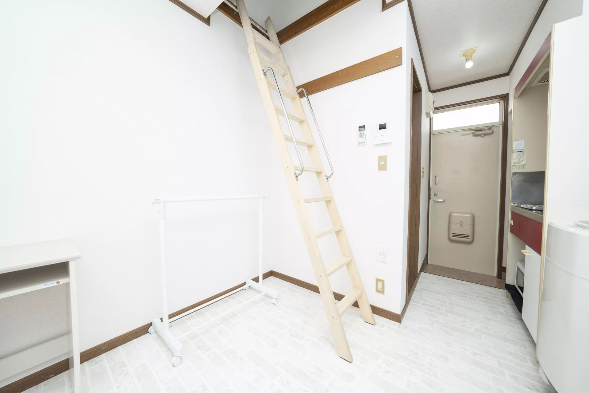 Room image 16