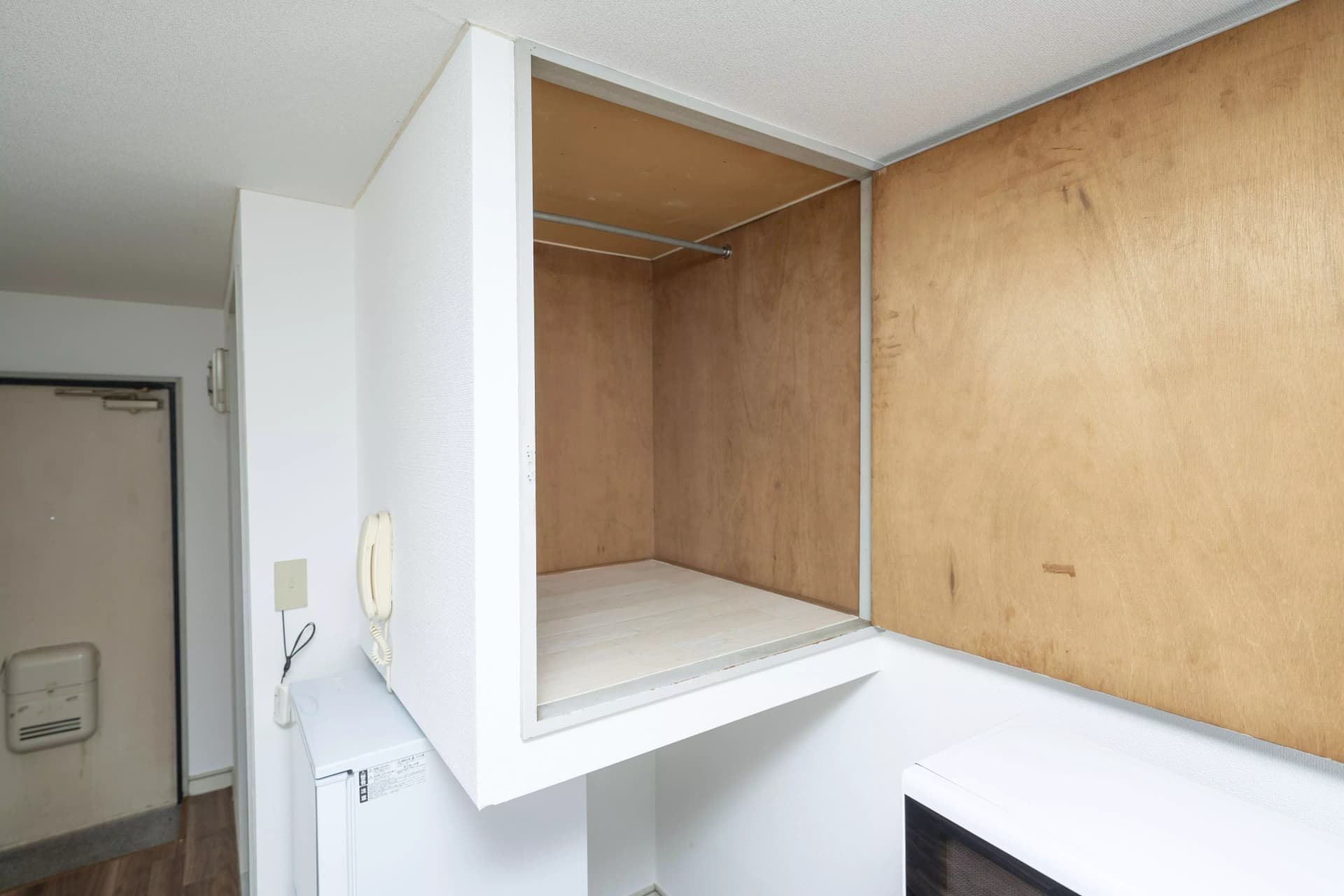 Room image 11