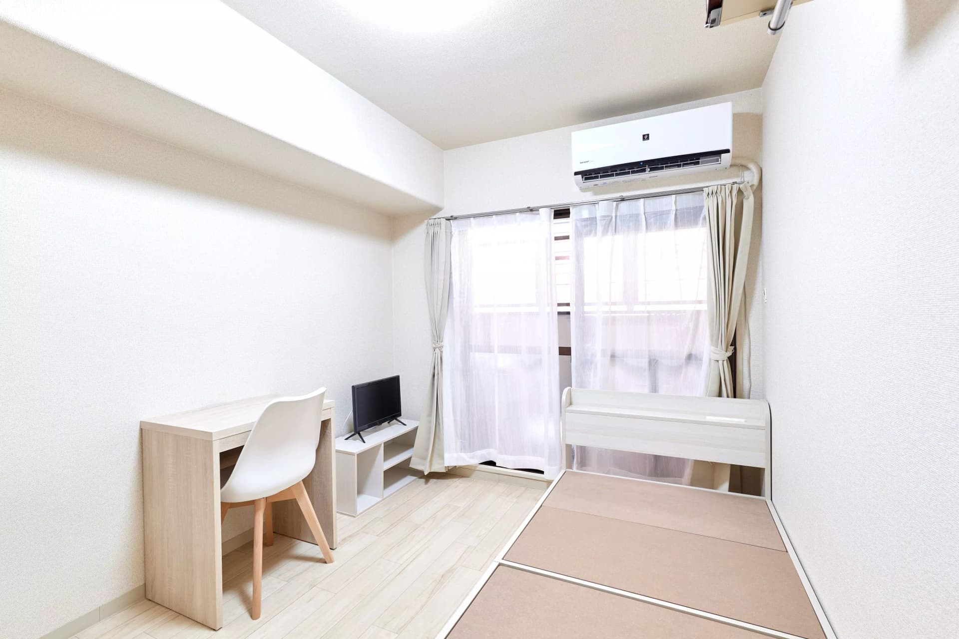 Room image 8