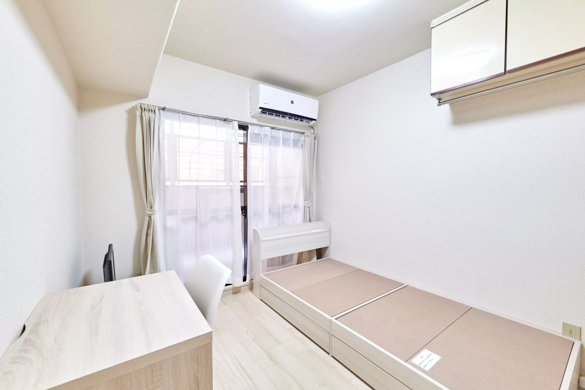 Room image 9