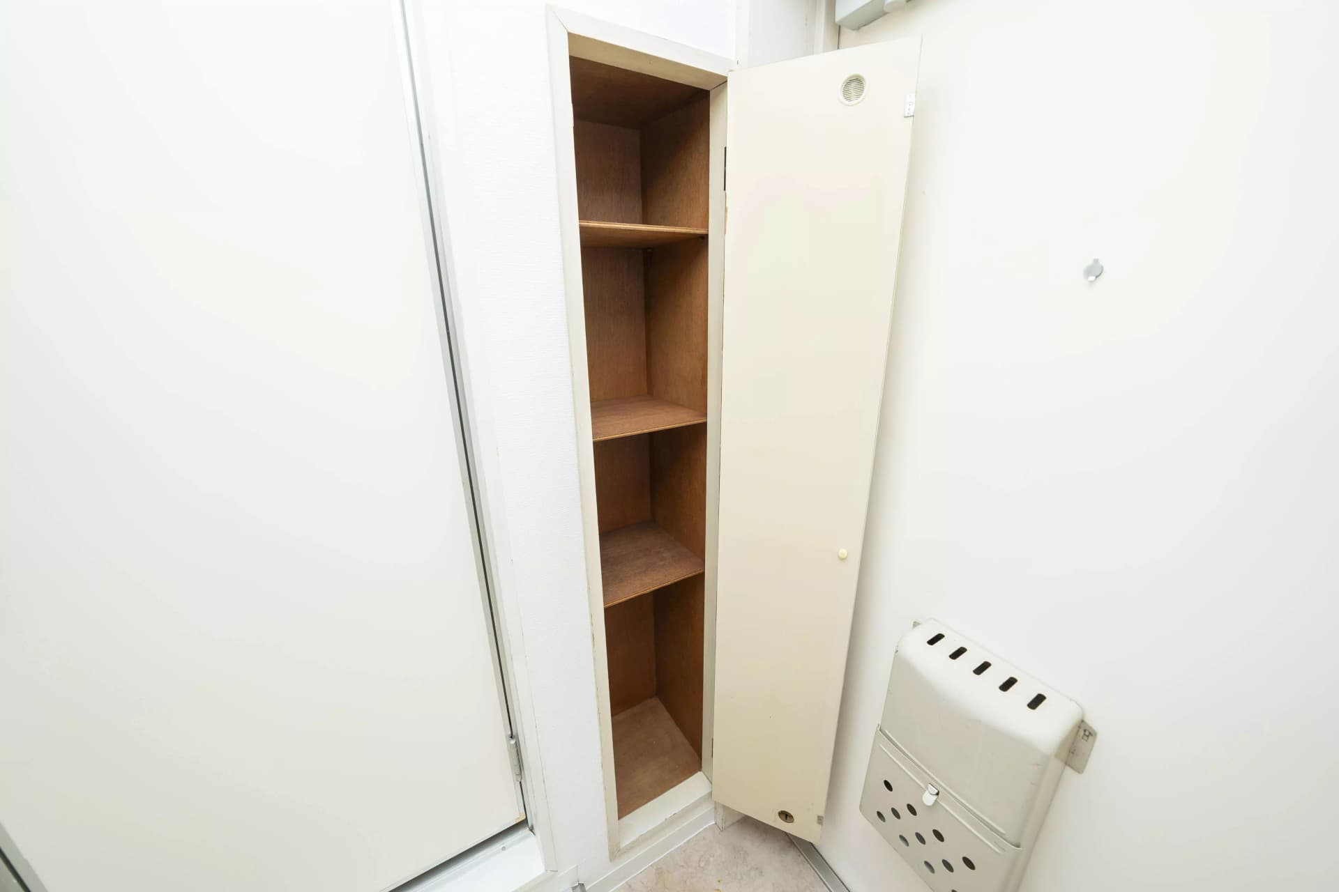 Room image 15