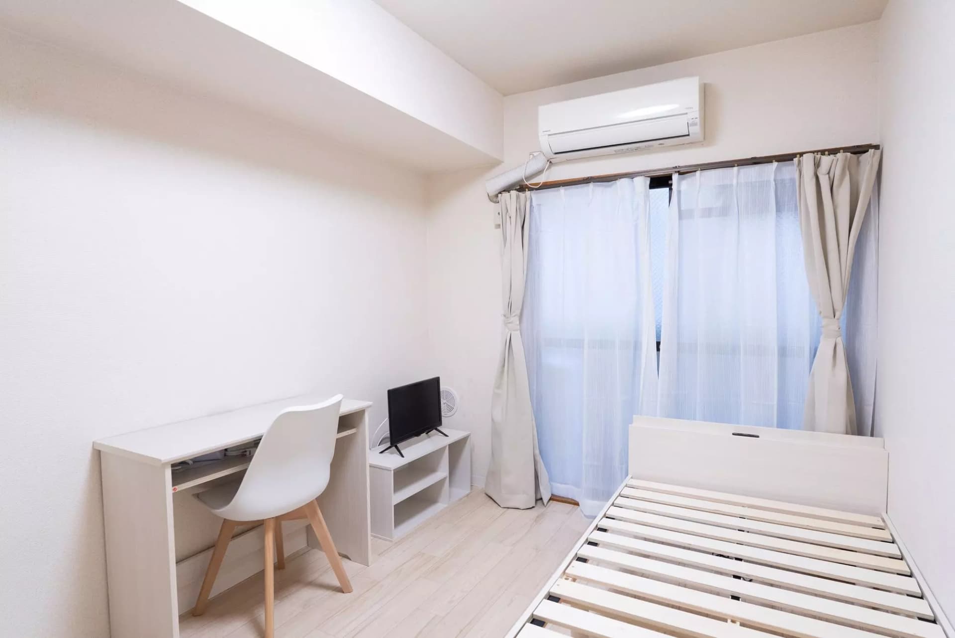 Room image 16
