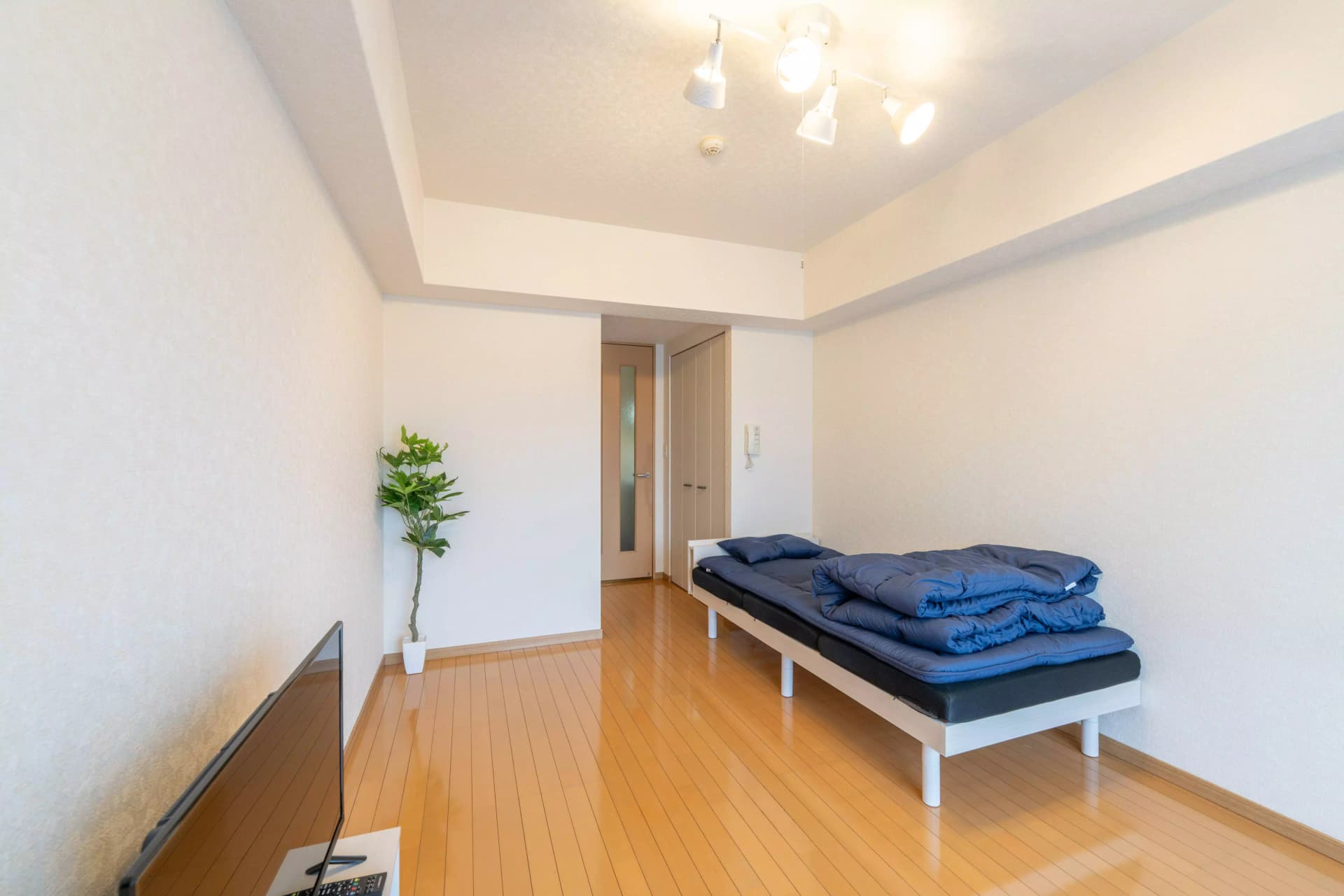 Room image 9