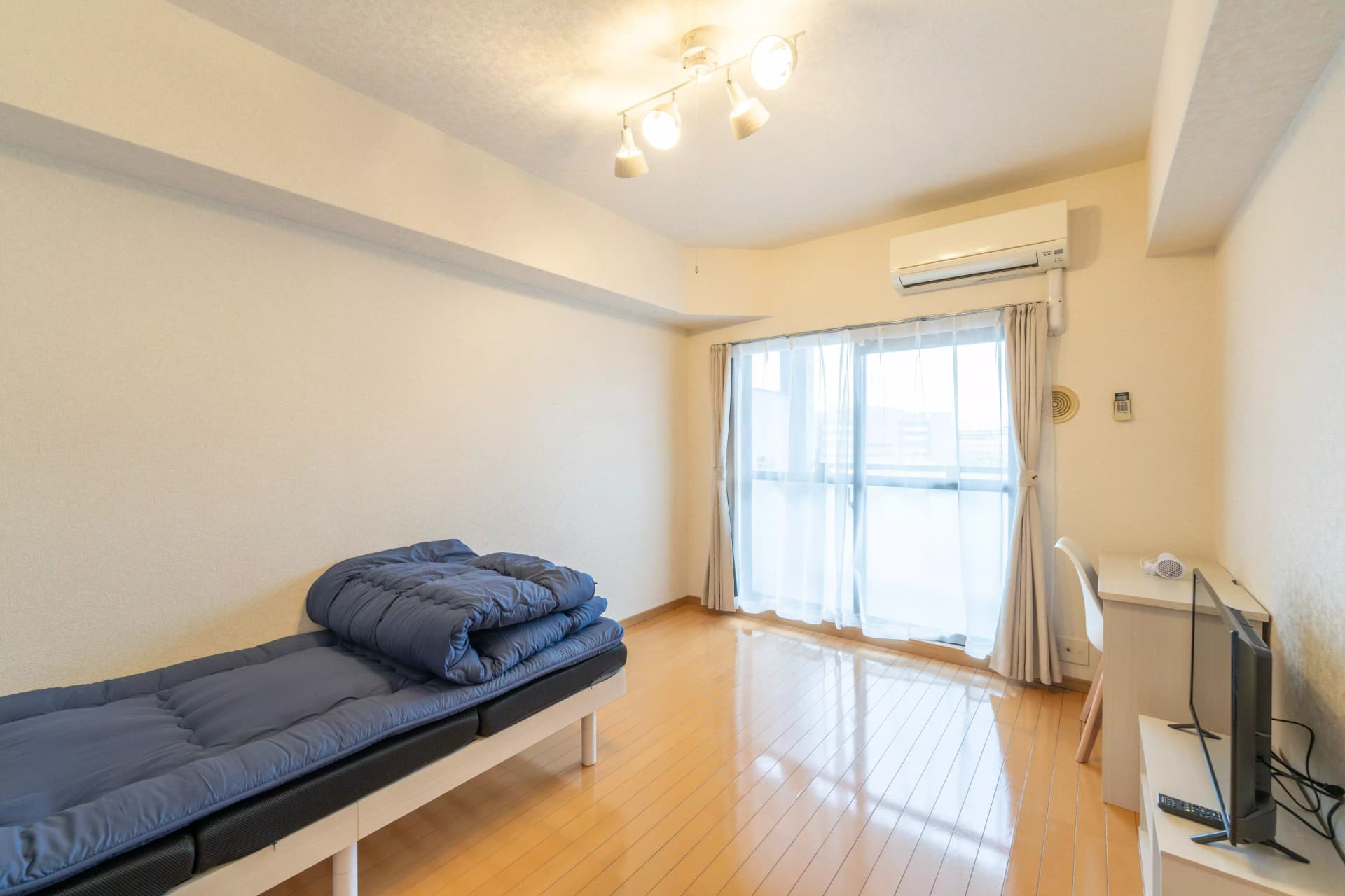 Room image 10