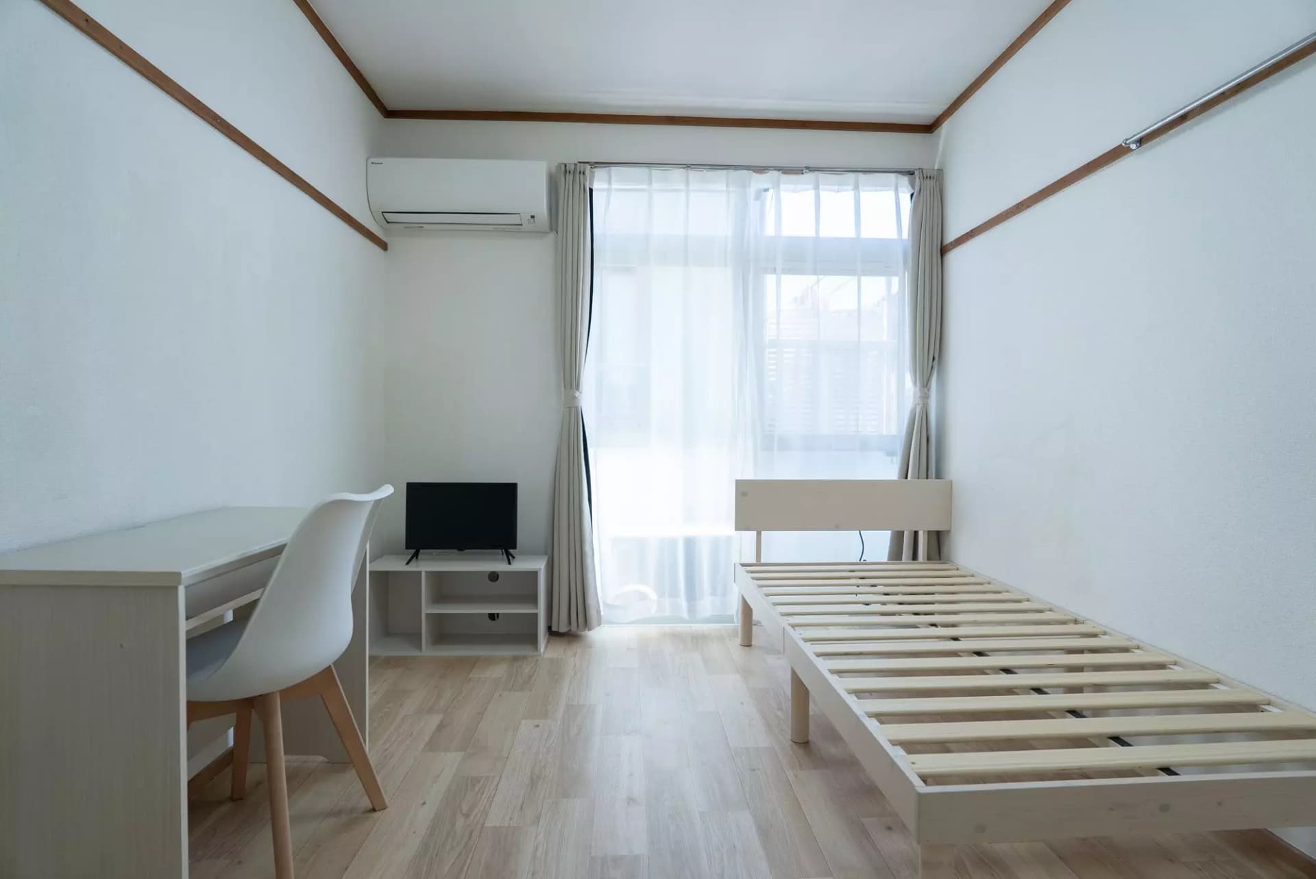 Room image 11