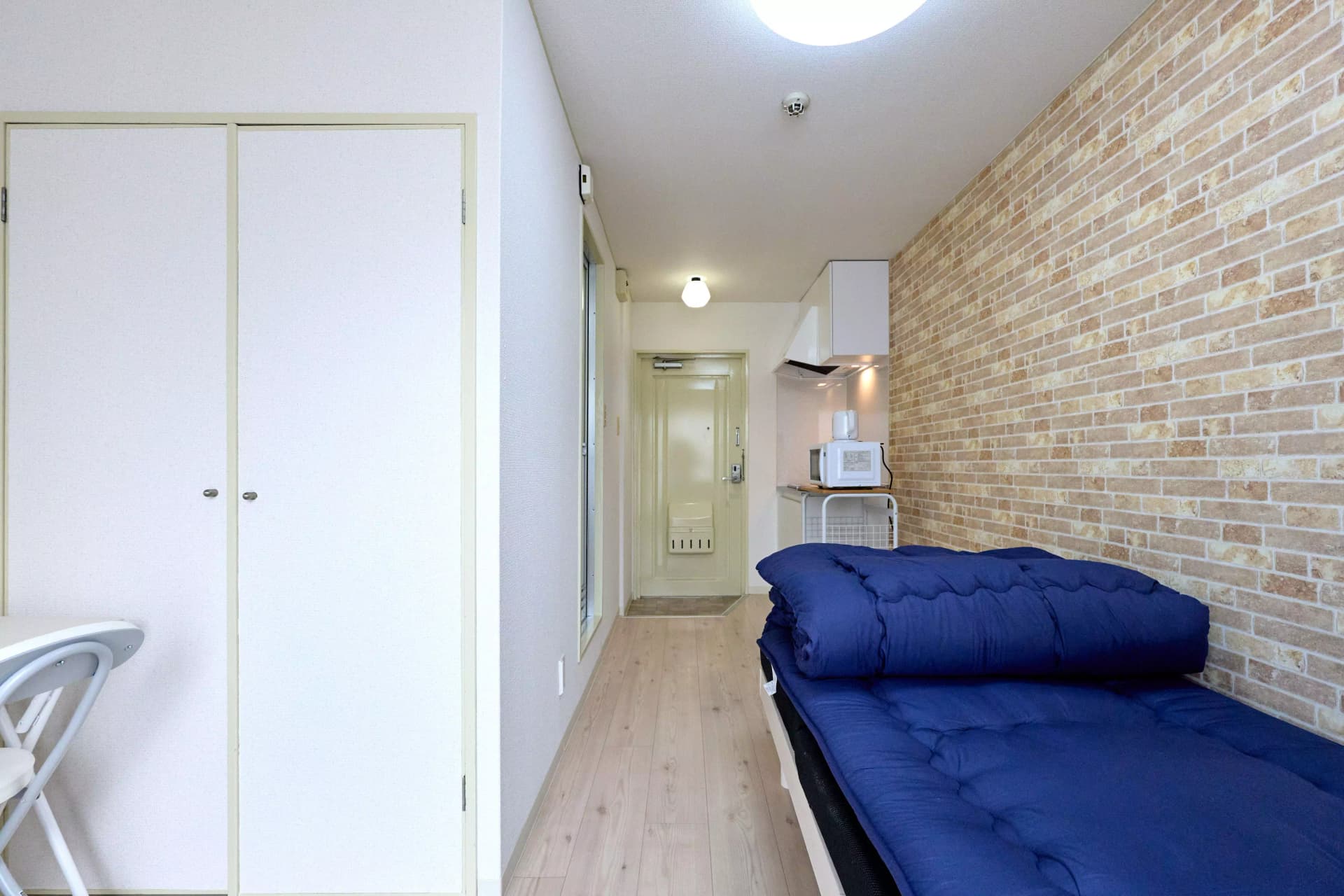 Room image 8