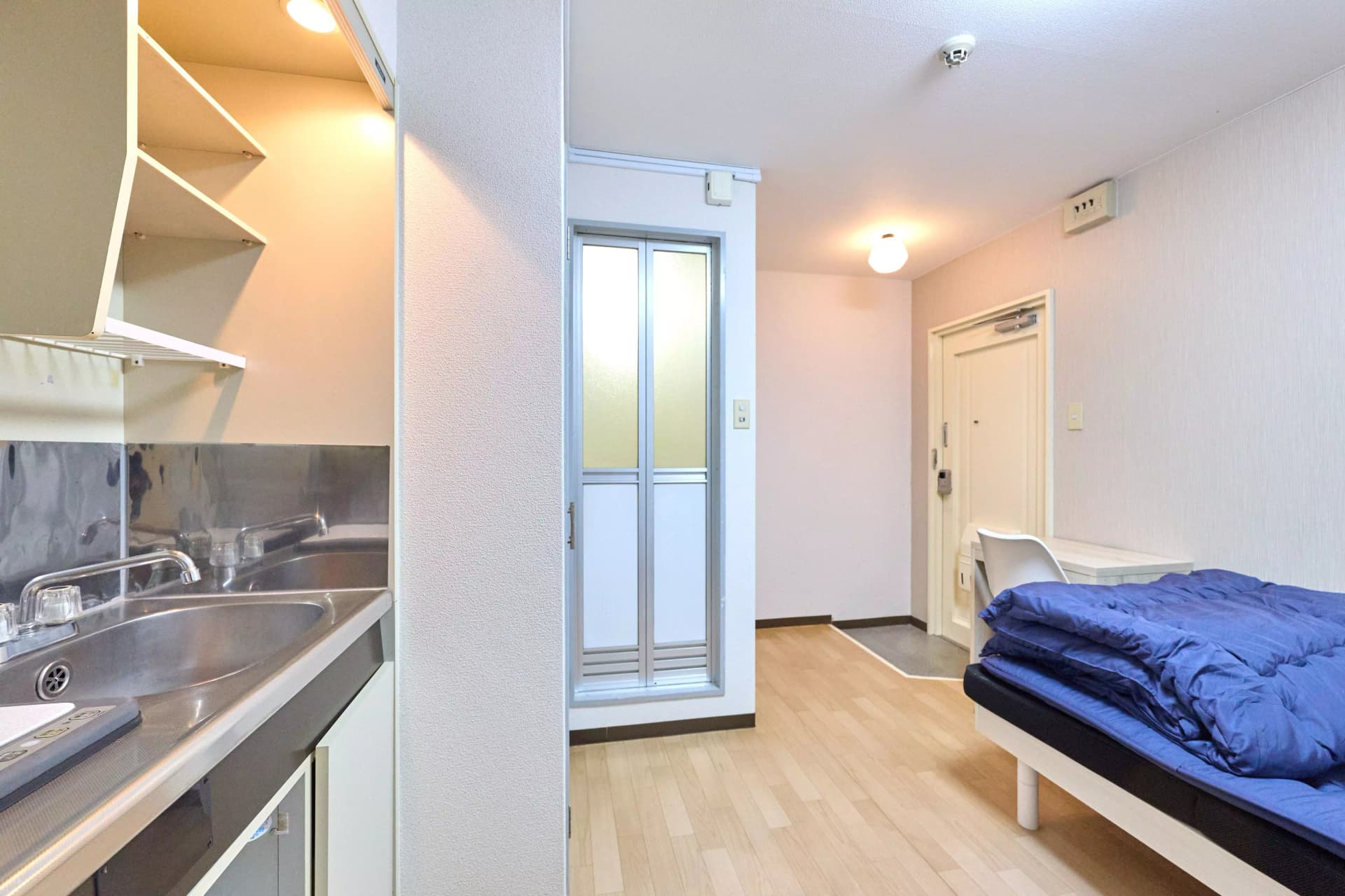 Room image 8