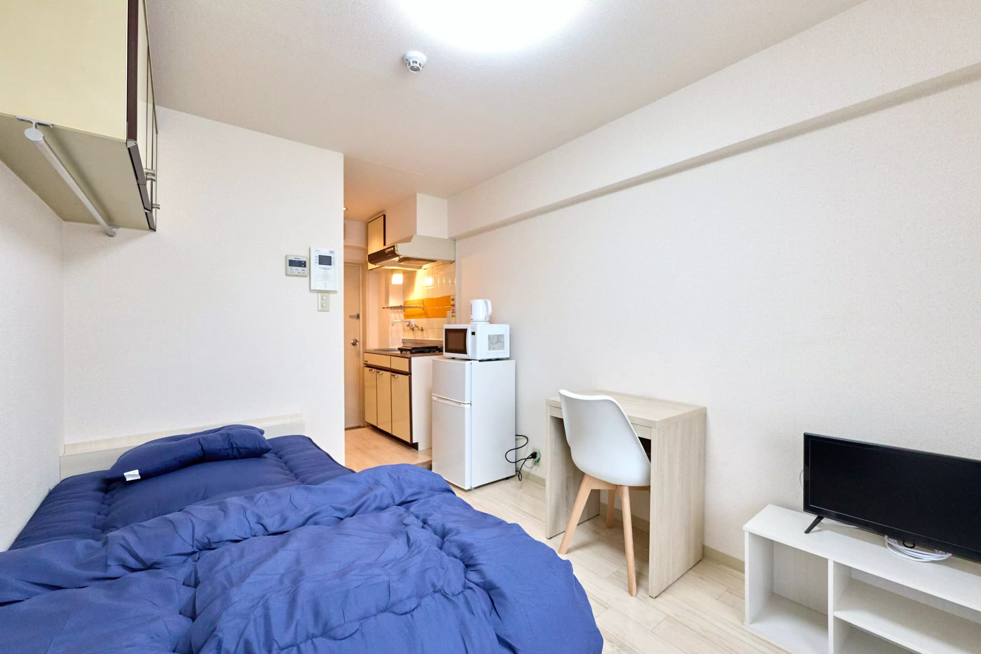 Room image 8