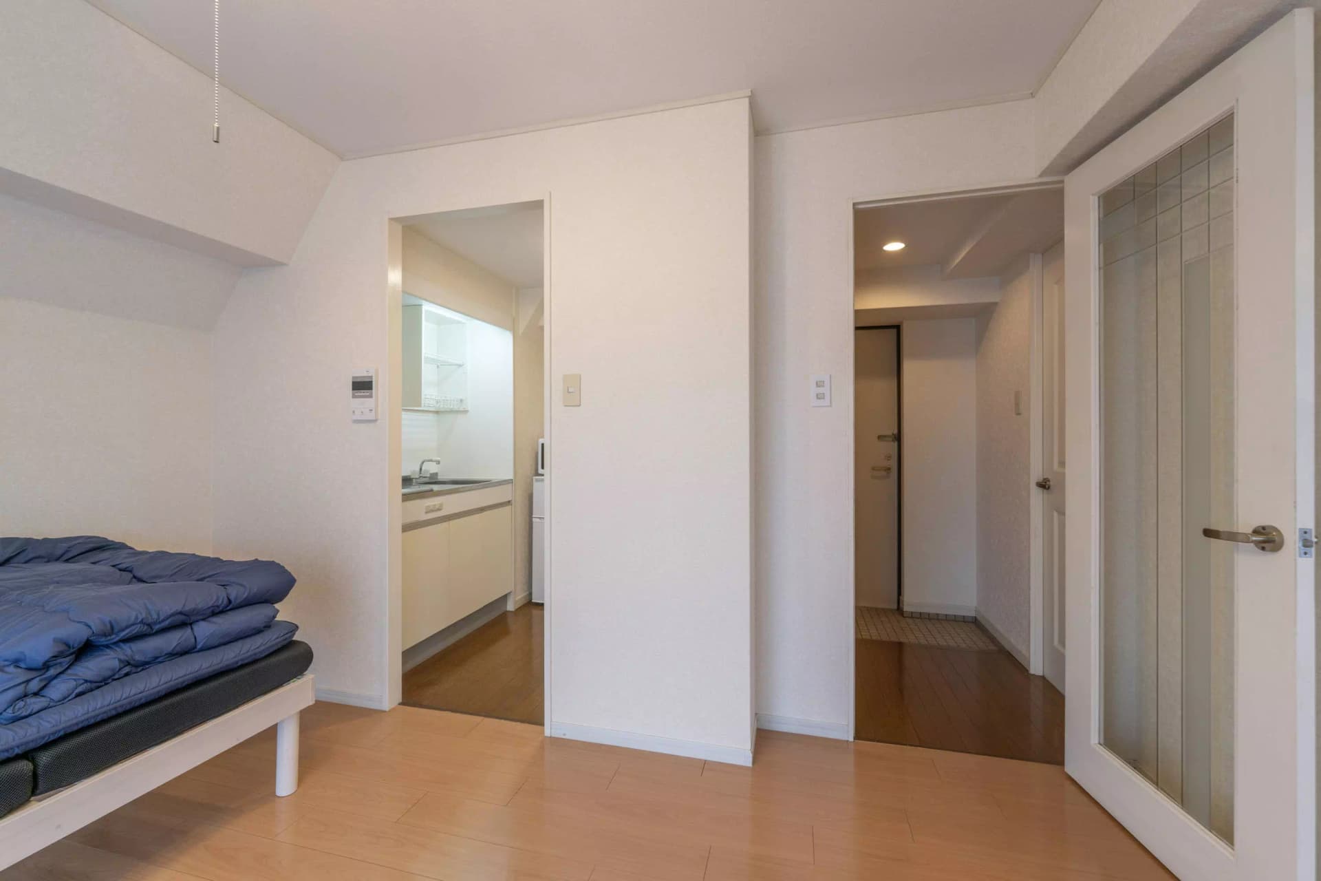 Room image 16