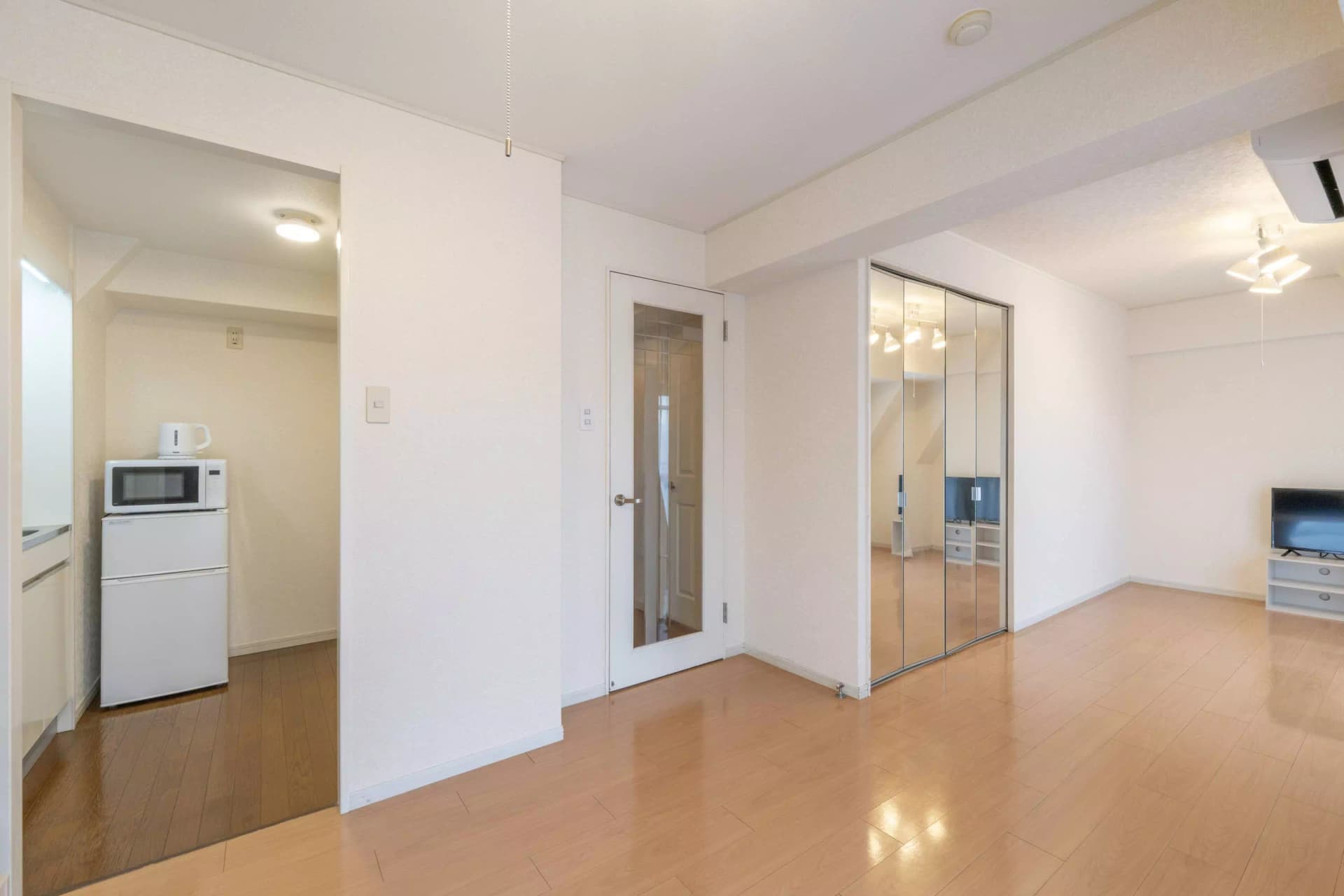 Room image 11