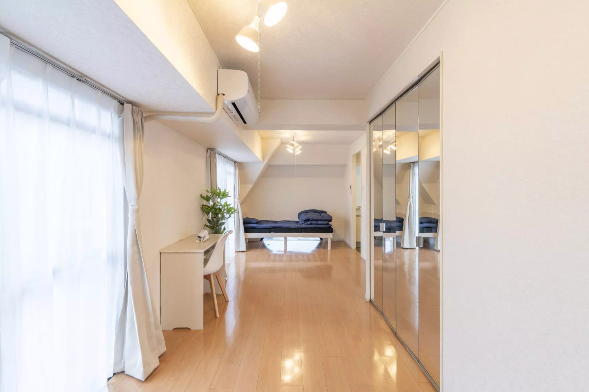 Room image 15