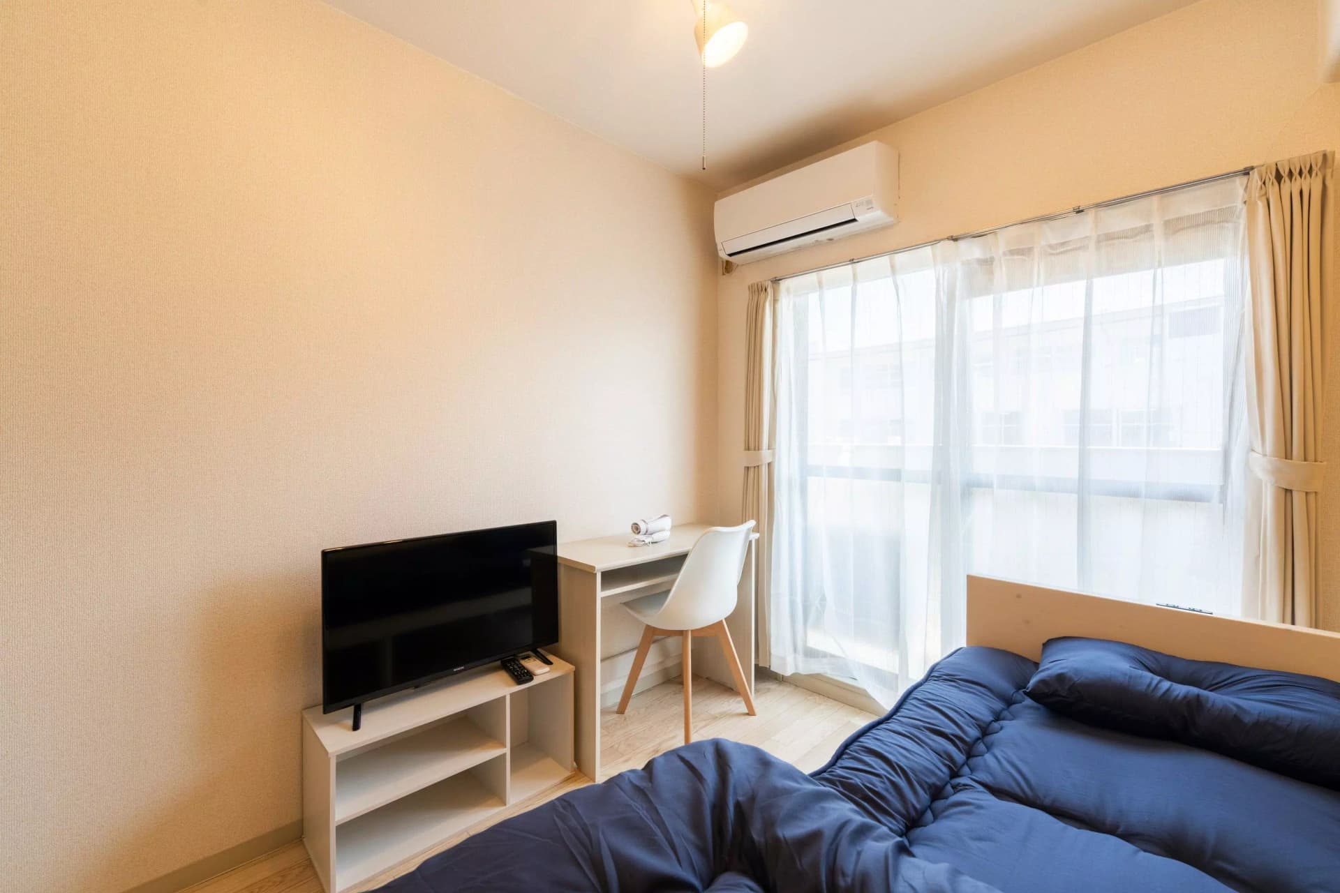 Room image 11