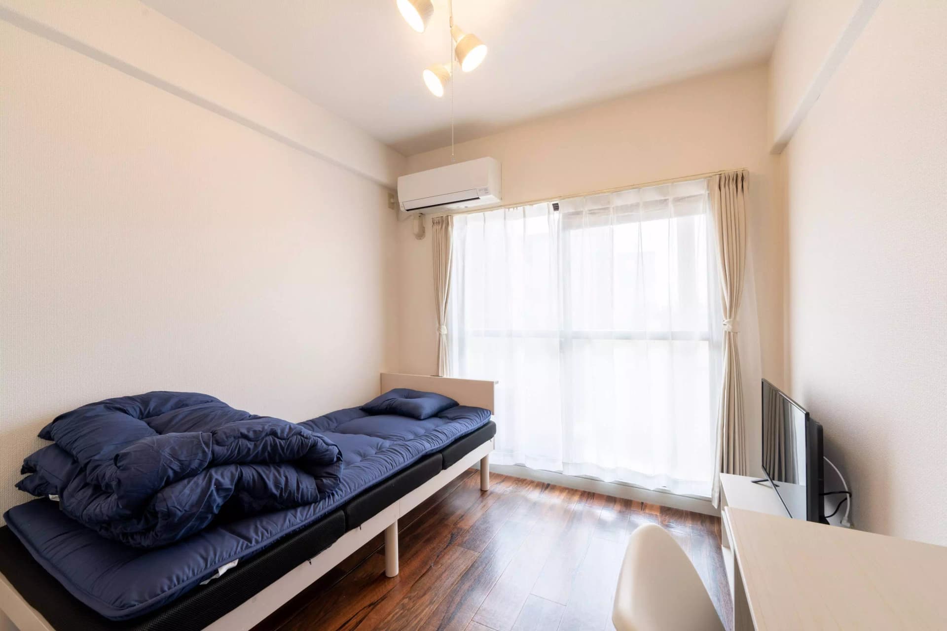 Room image 11