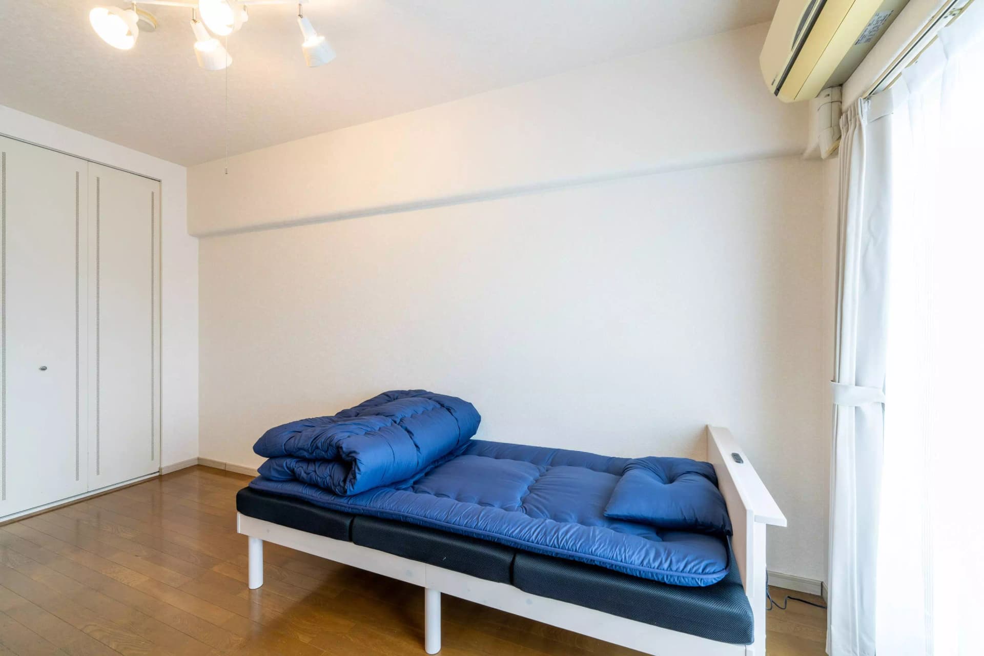 Room image 14