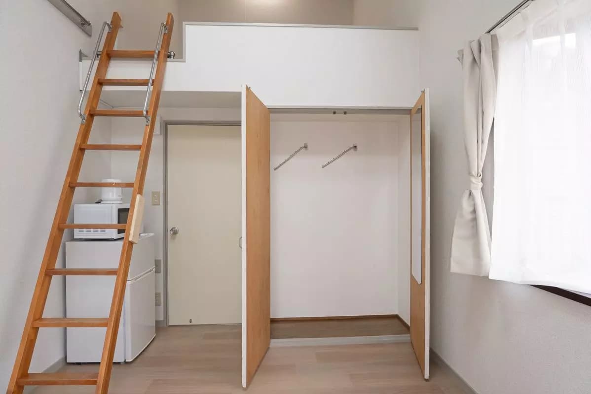 Room image 13