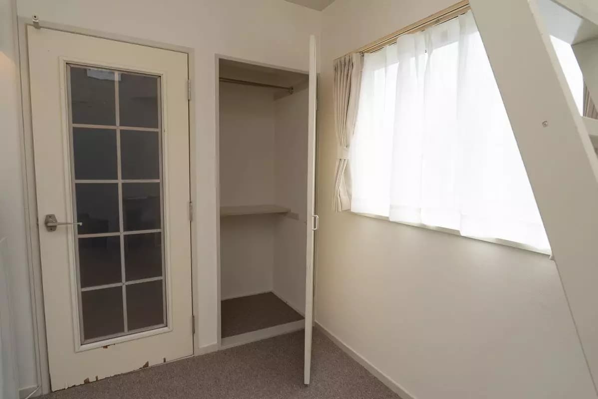 Room image 15