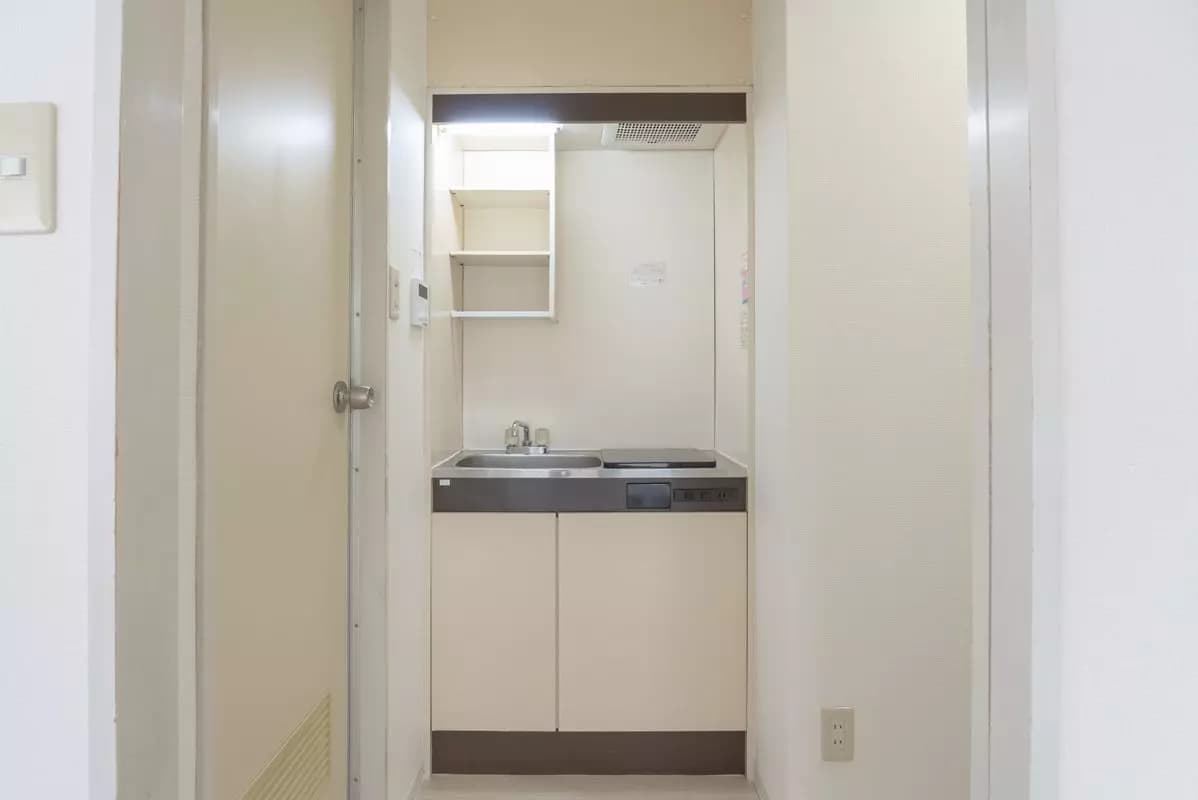 Room image 16