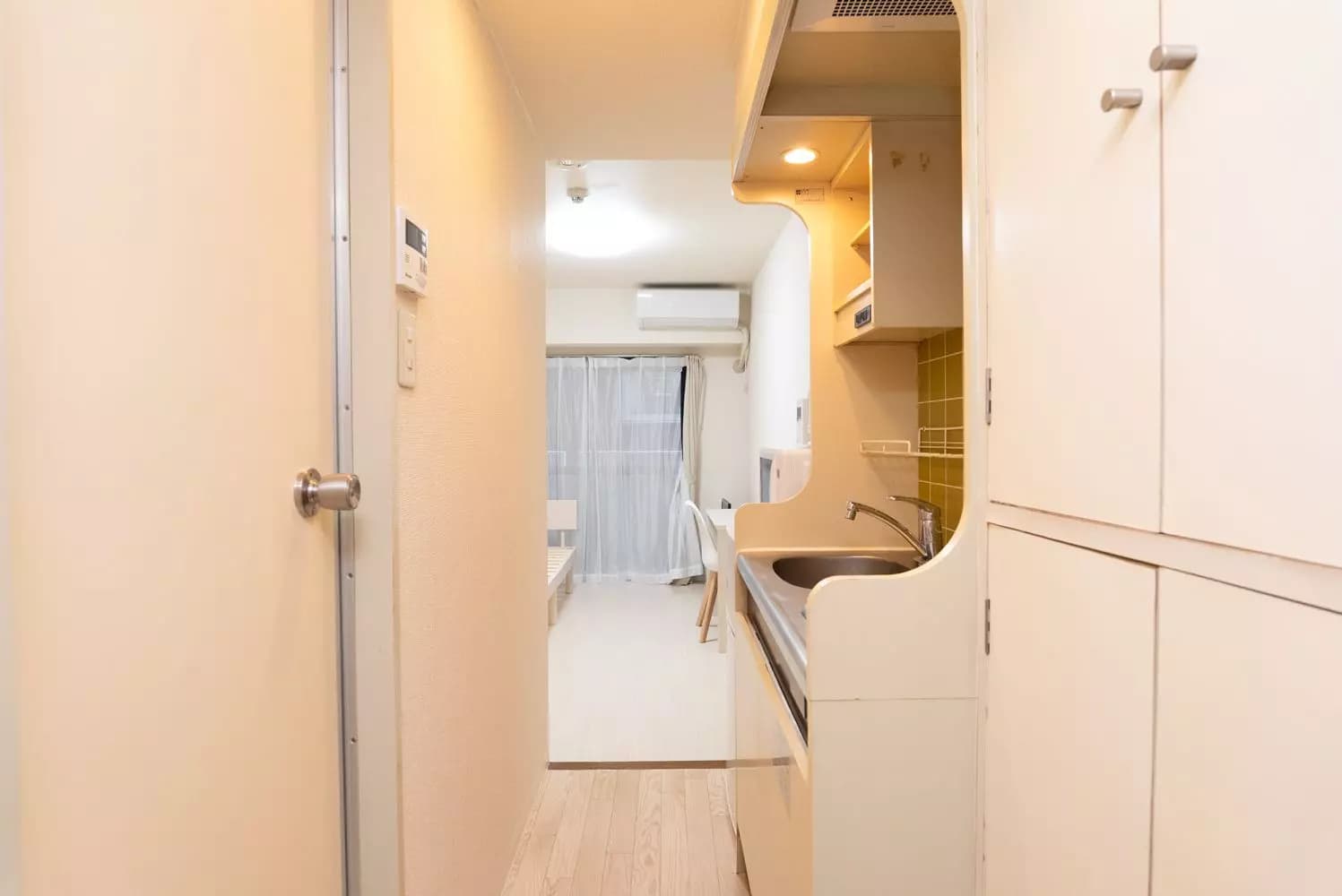 Room image 10