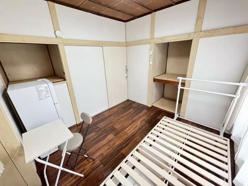 Room image 10