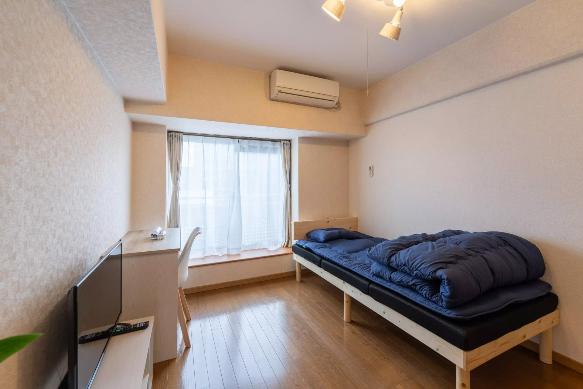 Room image 12