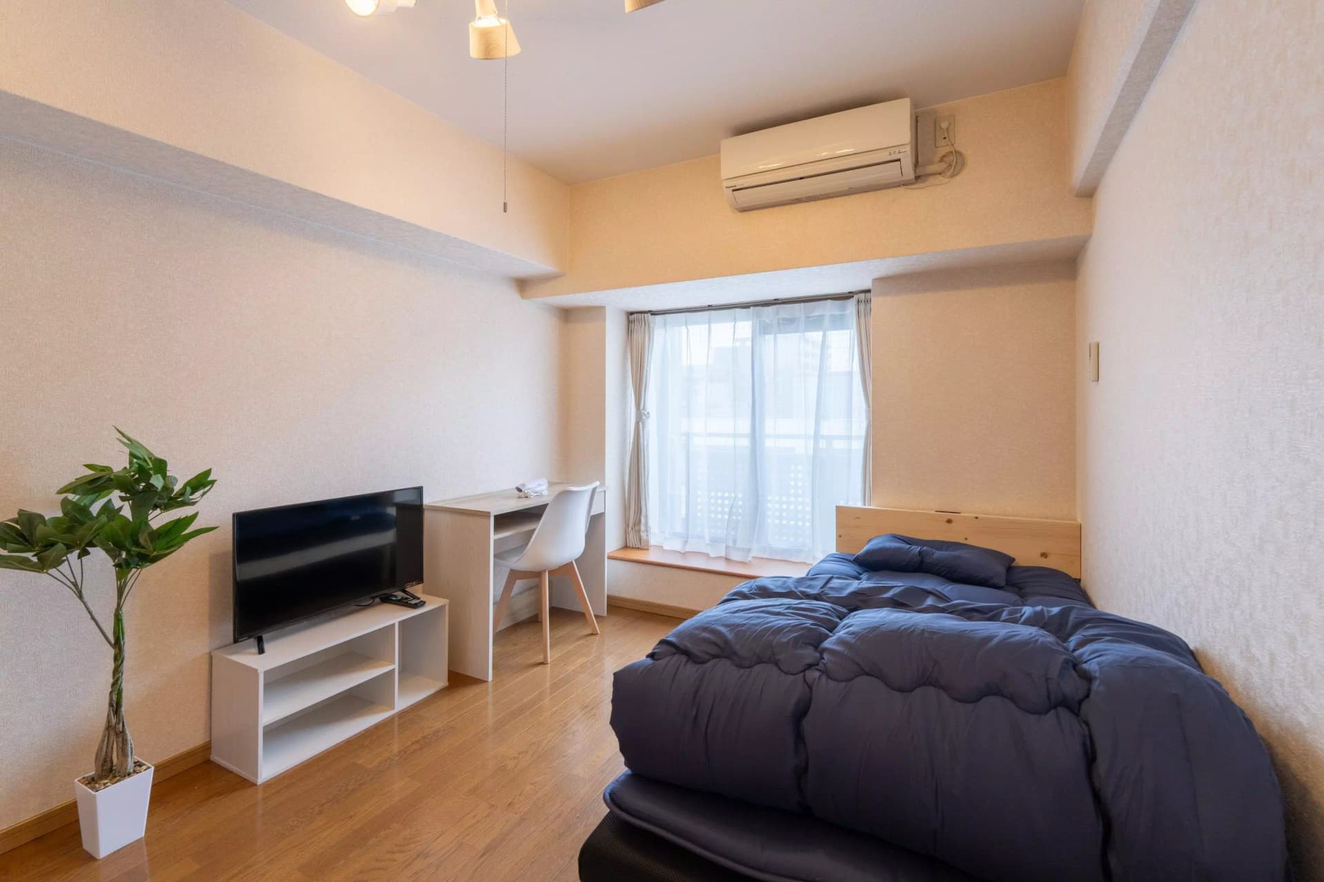 Room image 9