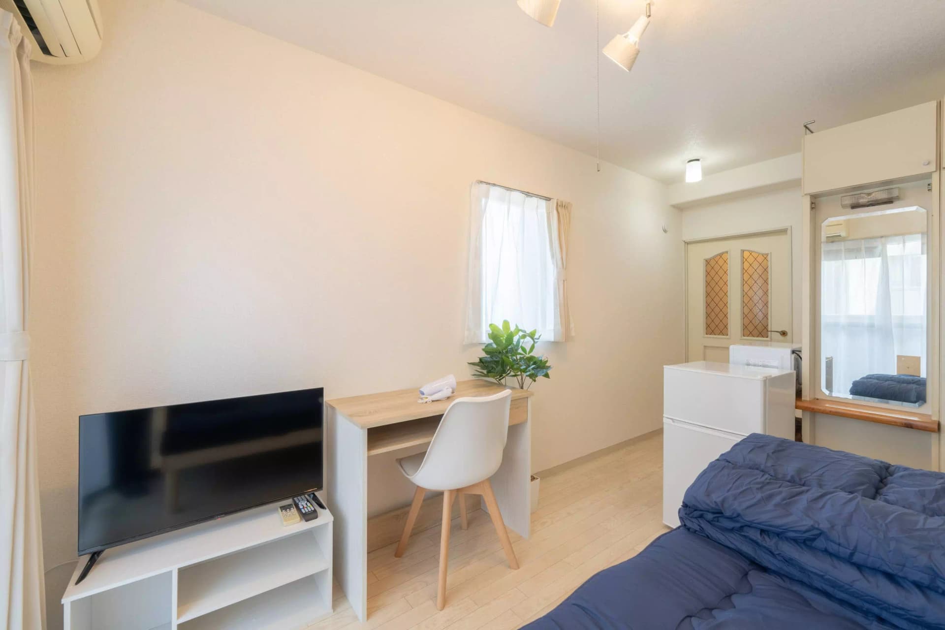 Room image 9