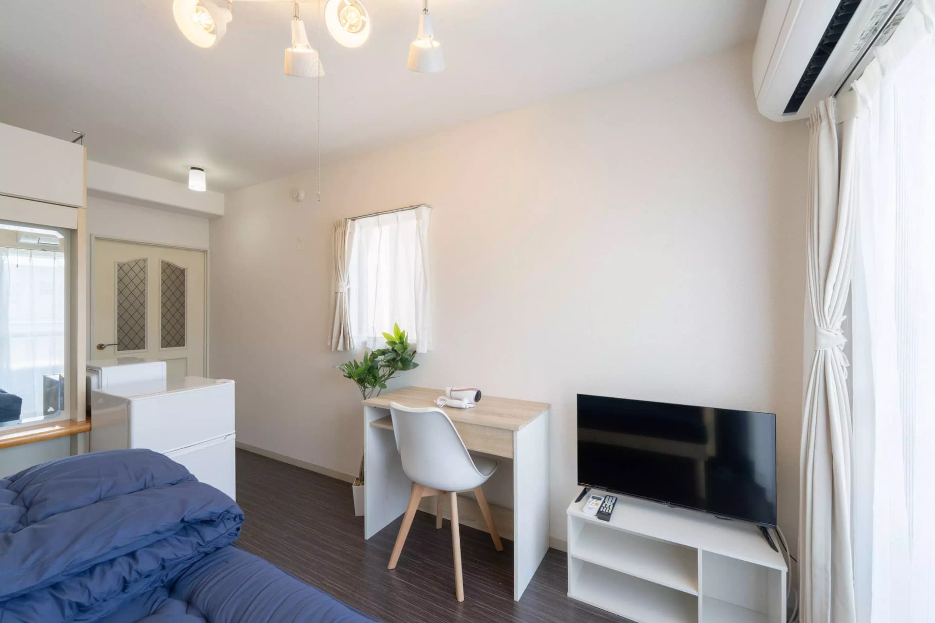 Room image 11