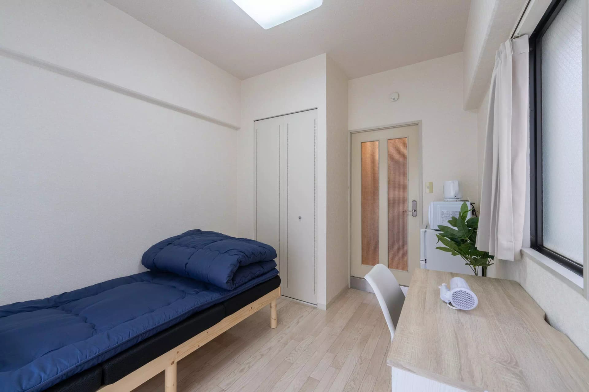 Room image 11