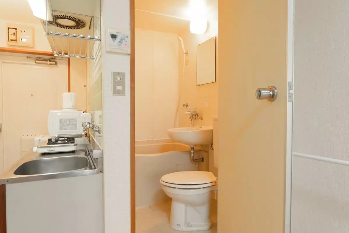 Room image 11