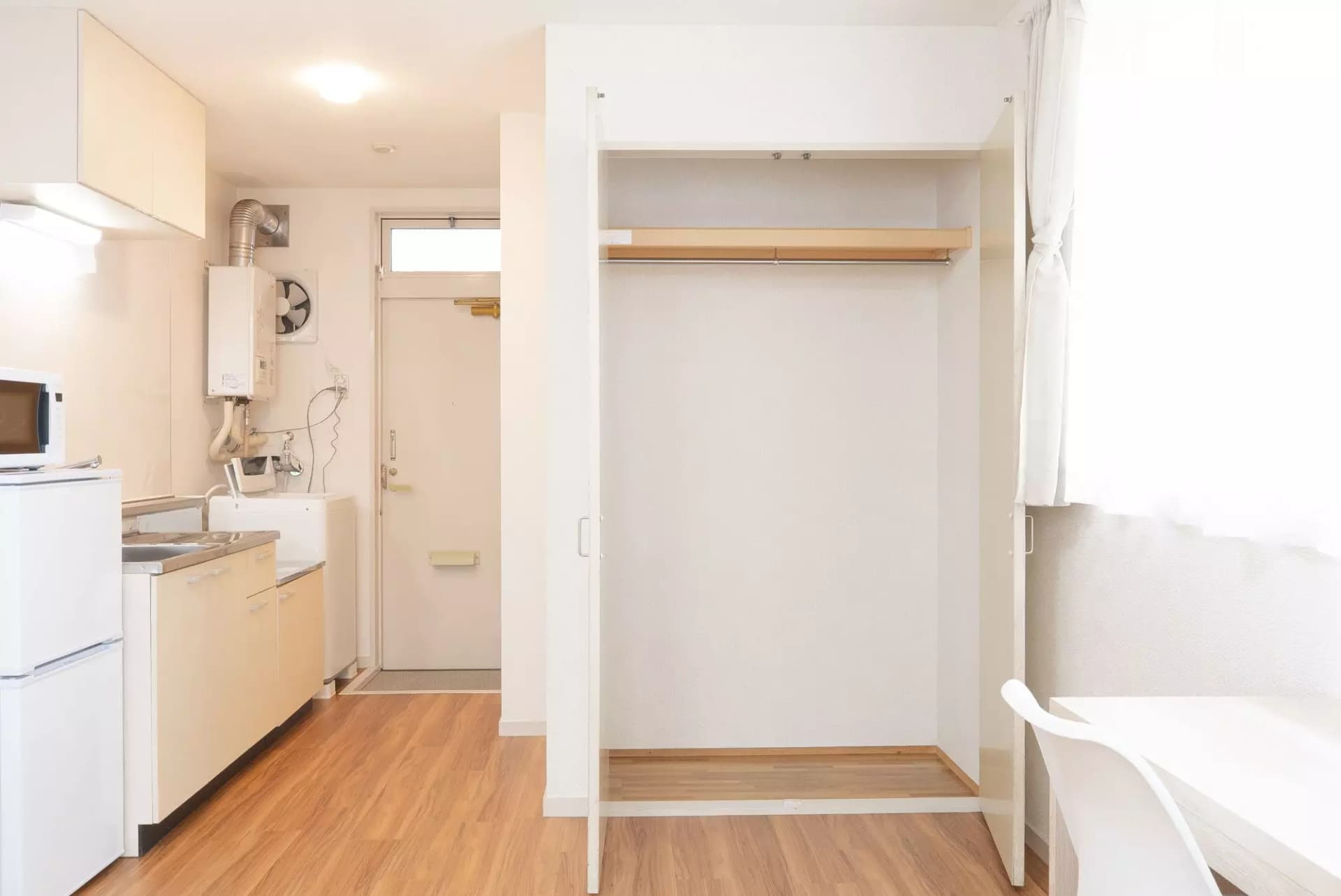 Room image 12