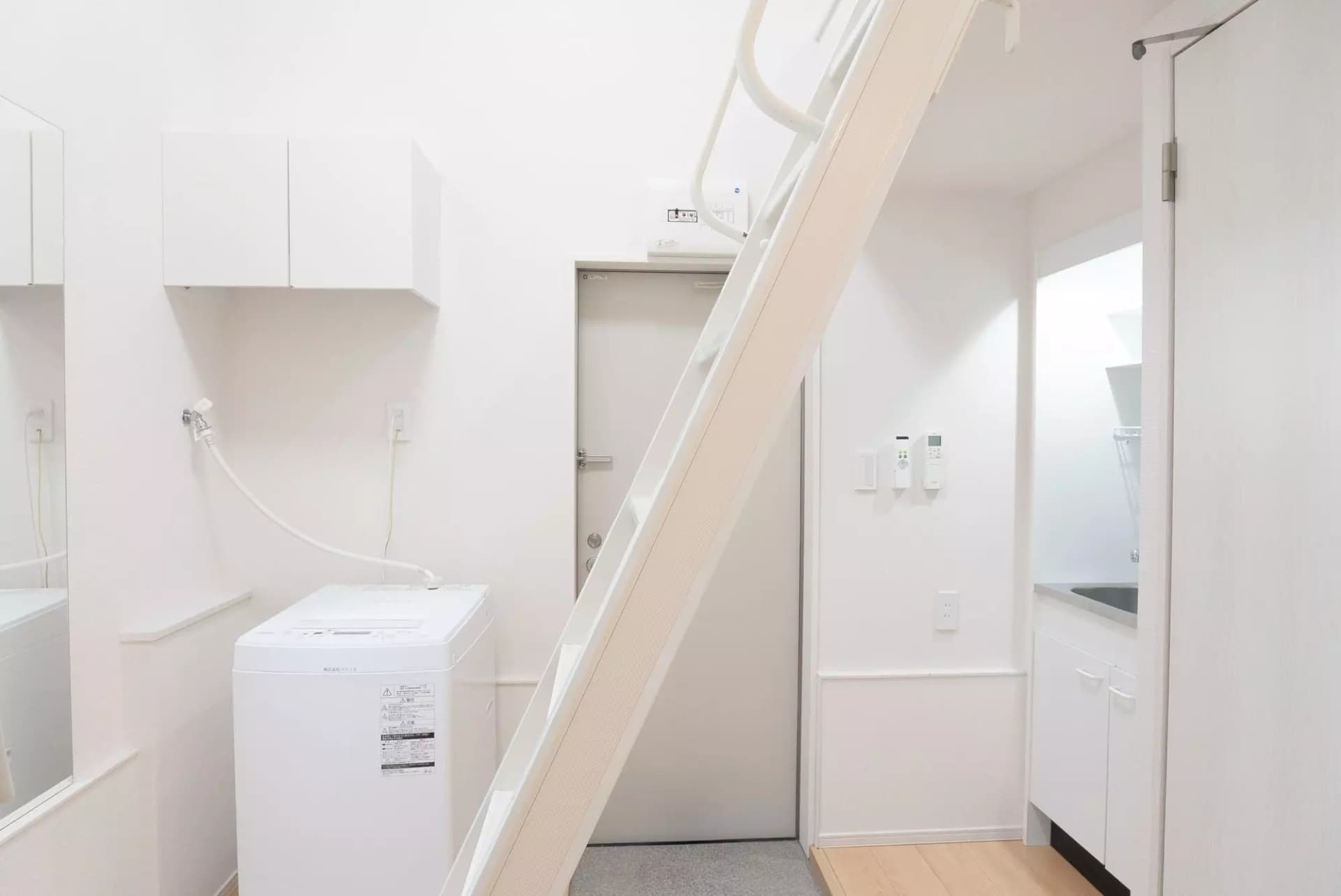 Room image 11