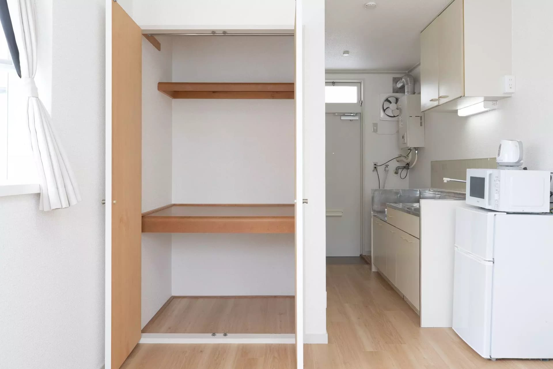 Room image 11