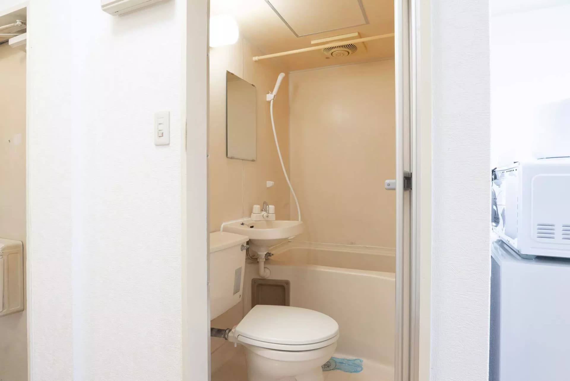 Room image 9