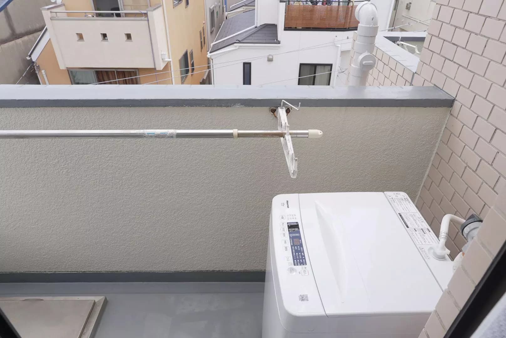 Room image 10