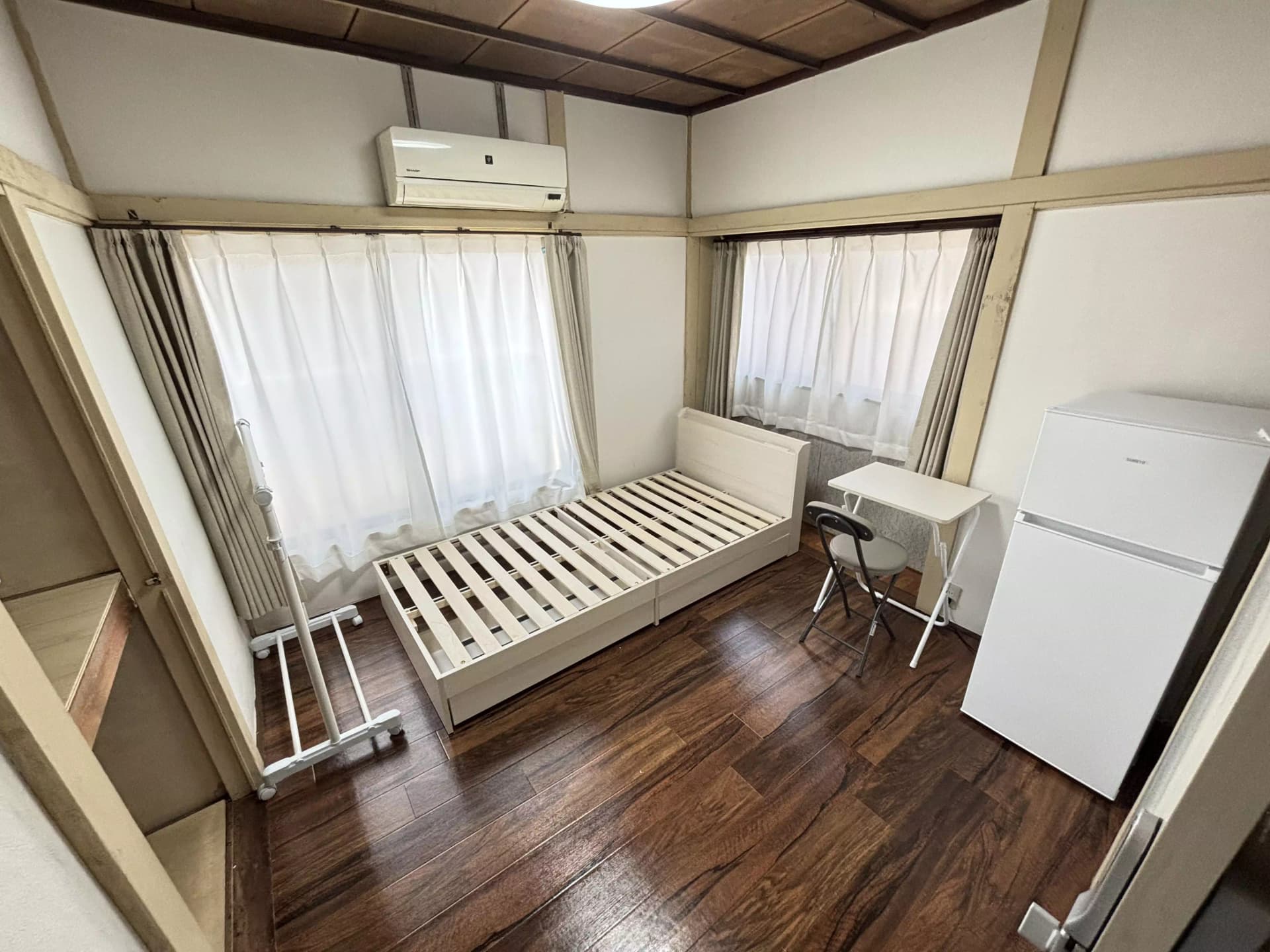 Room image 9